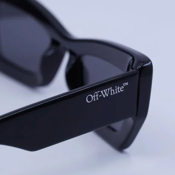 Final Price! Off-White OERI137 AURORA 1007 Sunglasses Off-White AURORA Dark Grey Irregular Unisex Sunglasses  main image 2
